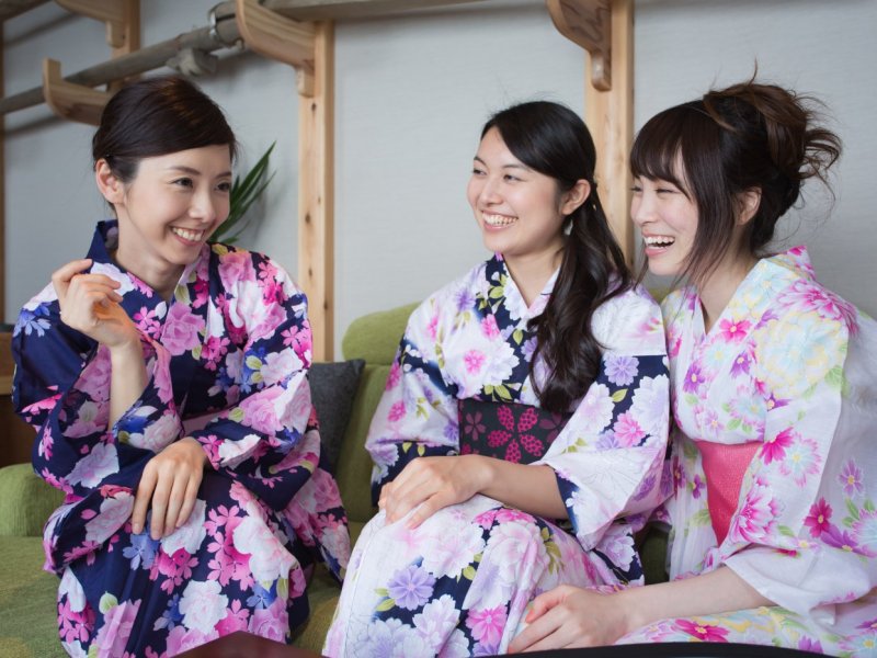ประสบการณ์ทางวัฒนธรรมในเมืองเกียวโต (Machiya Townhouse tour + Kimono experience)