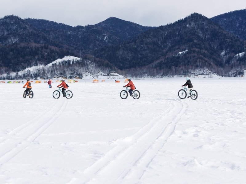 Fat Bike on the frozen Lake Nukabira & Smelt fishing Winter Tour【Hokkaido】