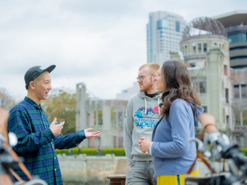 Hiroshima 3hr Peace Cycling Tour with Local Guide