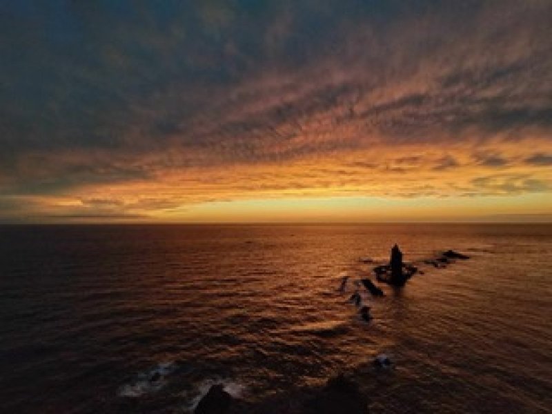 SUP at Shakotan Blue ocean ＆ Night hiking at Cape Kamui Lighthouse after gate closing one day tour【Hokkaido】