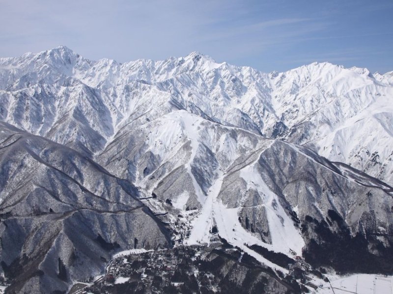 Able Hakuba Goryu & Hakuba47 1-Day Lift Ticket + Gear & Clothing Rental