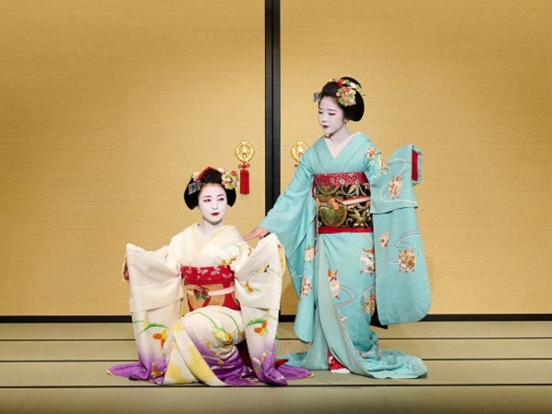Kyoto Night Tour: Experience Japan's Traditional Culture
